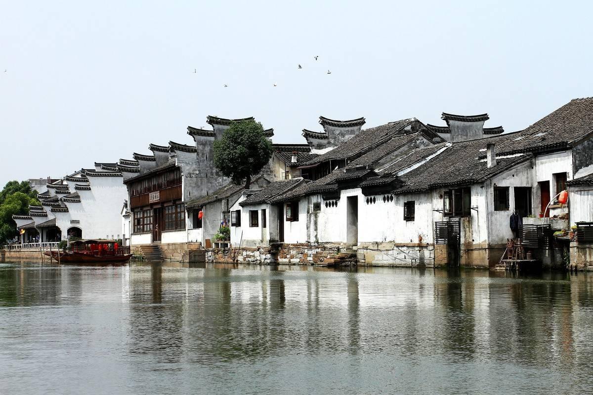 有中学的女生可以相互康康吗？游戏画面